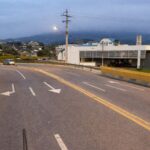 Retirada de guardrail marca avanço das obras de nova via no Jardim Maluche