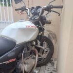 VÍDEO: Colisão violenta deixa motociclista com traumatismo craniano no Jardim Maluche