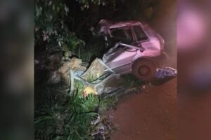 Homem morre em colisão frontal entre carro e caminhão na SC-159