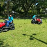 Dois tratores cortadores de grama são adquiridos pela Secretaria de Obras de Brusque
