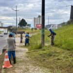Avenida Beira Rio recebe grande trabalho de roçada neste início de ano