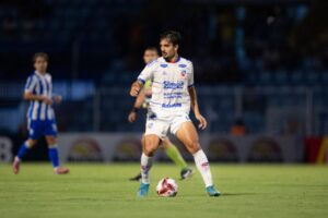 Carlos Renaux busca reação diante do invicto Camboriú no Augusto Bauer