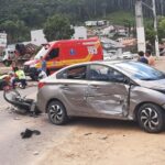 Motociclista sofre fratura exposta após colisão com carro no bairro São Pedro, em Brusque