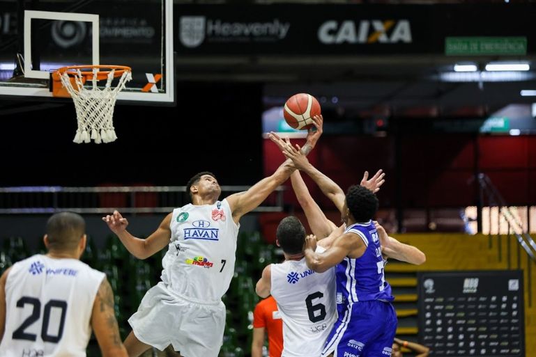 Brusque Basquete inicia pré-temporada mirando grandes objetivos em 2026