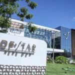 Bolsonaro recebe alta hospitalar e volta a cumprir pena na PF