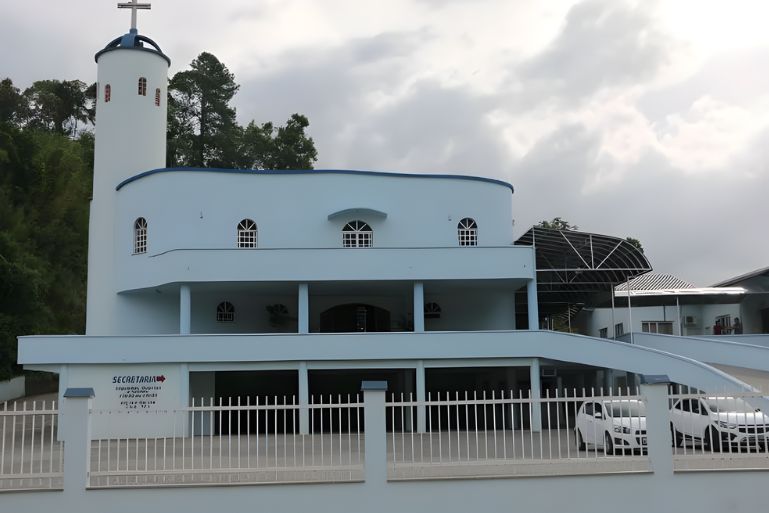 Fé e tradição movimentam festa da Comunidade Nossa Senhora de Lourdes, em Brusque