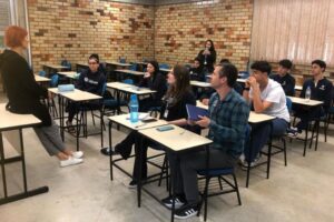 Fundação Cultural de Brusque abre inscrições gratuitas para aulas de idiomas