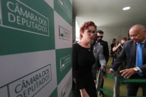 Moraes arquiva investigação contra Zambelli por obstrução e coação