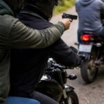 Jovem é atingido por tiro ao escapar de assalto em Blumenau