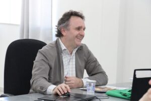 AmpeBr e Sebrae apresentam Projeto Diomedea para fortalecer empresas do setor de confecção