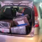 PRF flagra quase 300 quilos de maconha escondidos sob lona em Barra Velha