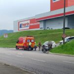 Colisão entre carro e moto mobiliza o Corpo de Bombeiros em Brusque