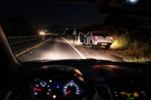 Mulher com faca assalta motorista após falso pedido de ajuda na BR-470