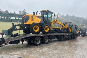 Patrola e caminhão chegam para compor a frota da Secretaria de Obras