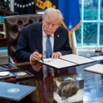 Trump anuncia tarifa global de 10% após decisão da Suprema Corte