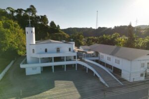 Comunidade Nossa Senhora de Lourdes celebra padroeira neste fim de semana