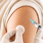 Menos da metade do público-alvo concluiu vacinação contra a dengue