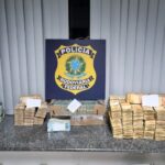 VÍDEO: PRF apreende R$ 2 milhões escondidos em carro na BR-101