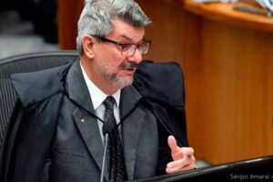 Ministro do STJ acusado de importunação sexual em SC pede licença médica