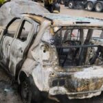 Carro é destruído por incêndio na BR-470 em Navegantes
