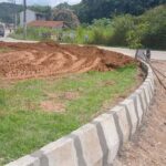 Construção de rótula no bairro Limeira tem sua primeira etapa concluída