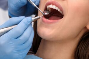 Dentista que perdeu broca na boca de paciente terá que indenizá-la, diz TJ/SC