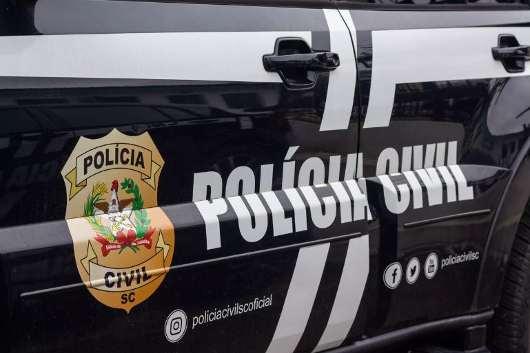 Polícia Civil apreende objetos de furto e drogas em operação em Nova Trento