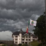 Alerta: Fim de semana será de chuva com temporais isolados em Brusque