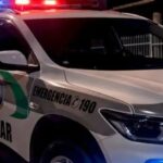 Policial é atacado enquanto dormia e criminosos roubam embarcação em SC