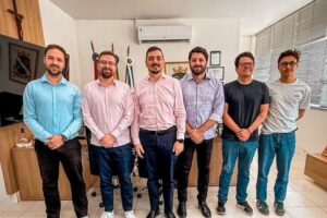 Prefeitura apresenta modelo de Gestão Orientada a Resultados ao presidente do CRA/SC