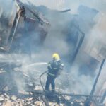 Casa é destruída por incêndio em Blumenau