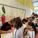 Brusque FC leva atletas para interação com crianças em nova fase do projeto social