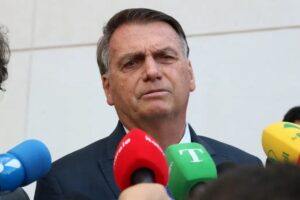 PGR dá parecer favorável à prisão domiciliar de Bolsonaro