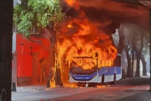 Ação da PM no Morro dos Prazeres deixa mortos e fecha vias no Centro do Rio