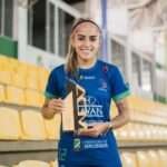 Jogadora do Barateiro é eleita melhor atleta do futsal universitário