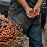 PM detém homem por furto de fios de cobre em Brusque