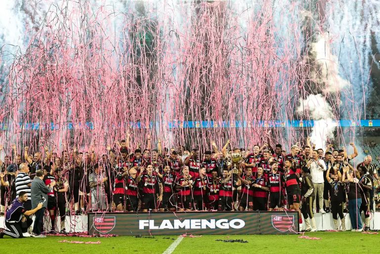 Flamengo vence Fluminense nos pênaltis e fatura tricampeonato carioca