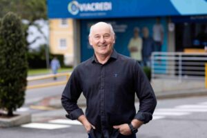 Viacredi apresenta novidades e balanço financeiro a convidados em Brusque
