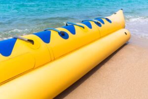 Tripulante desaparece no mar após acidente com banana boat em SC