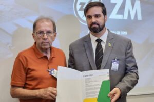 Brusque apresenta potencial da cadeia têxtil ao Ministério da Defesa