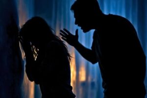 Jovem denuncia agressões e cárcere privado em Blumenau