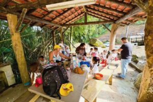 Alunos da Escola Adelina Zirke visitam Estação de Tratamento no Ribeirão do Mafra