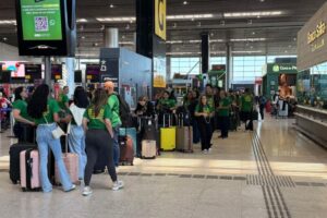 Havan leva mais de 80 colaboradores para Paris com tudo pago