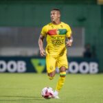 Atacante Clinton passa por cirurgia e desfalca o Brusque FC por até seis semanas