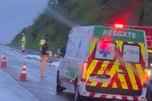 Acidente com motocicleta deixa duas pessoas mortas na BR-101 em Barra Velha