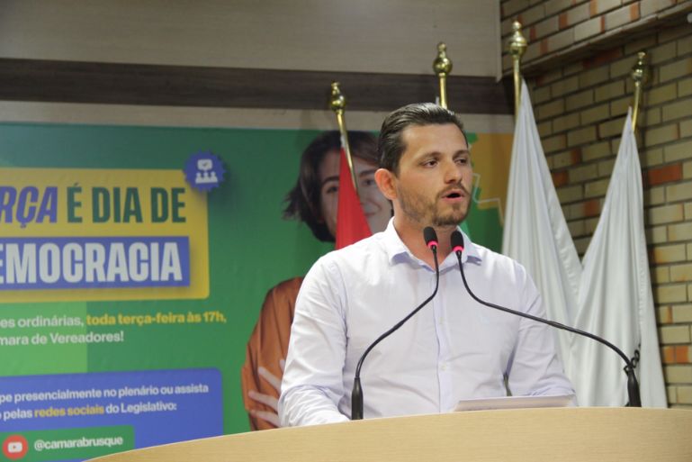 Vereador propõe estudo para implantação de rede elétrica subterrânea em Brusque