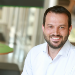 Benefícios econômicos do Sicredi para associados crescem 22% e atingem R$ 31,1 bilhões em 2025