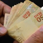 Aposentados e pensionistas do INSS terão o 13° salário antecipado