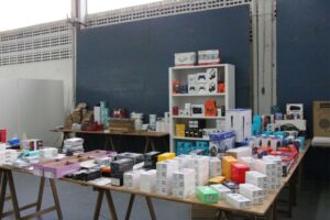 Apae de Brusque realiza bazar com produtos apreendidos pela Receita Federal