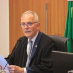 Desembargador de Brusque Carlos Civinski preside sua última sessão plenária no TRE-SC